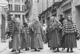 F5.JPG (28925 BYTES)