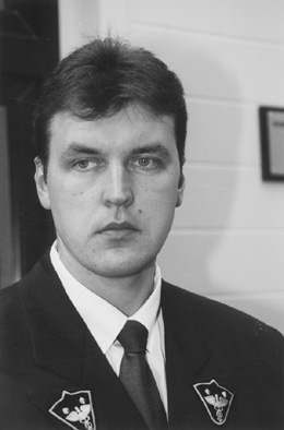 R6.JPG (27305 BYTES)