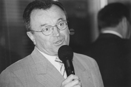 RO2.JPG (14849 BYTES)