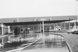 RO3.JPG (19934 BYTES)