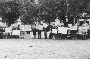 MI4.JPG (34839 BYTES)