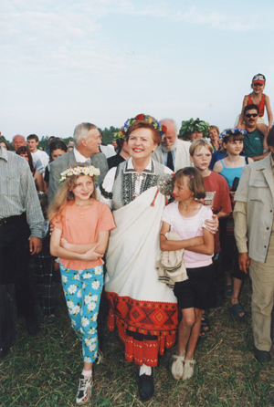 9.JPG (145749 BYTES)