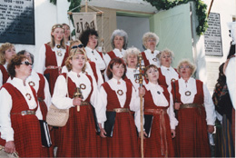 M2.JPG (39321 BYTES)