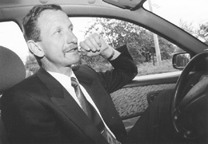 PI15.JPG (26678 BYTES)