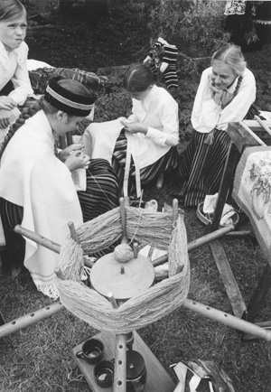 PI9.JPG (68055 BYTES)