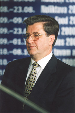 C1.JPG (40883 BYTES)