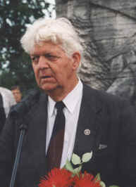 M3.JPG (50571 BYTES)