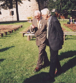 C1.JPG (57890 BYTES)