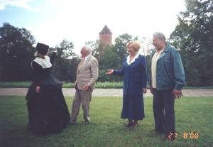 G8.JPG (34120 BYTES)