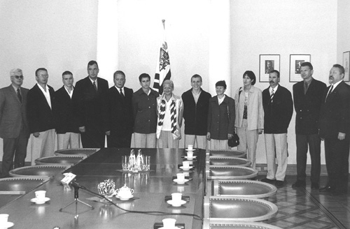 S1.JPG (58081 BYTES)