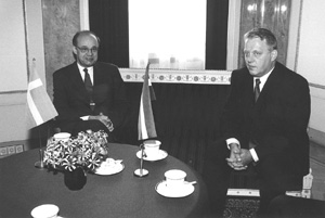 Z1.JPG (23864 BYTES)