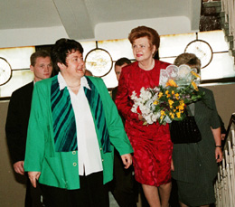 FREIBERGA-KRUTIKOVA-SKOLA1.JPG (49552 BYTES)