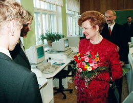 FREIBERGA-SKOLA7.JPG (46662 BYTES)