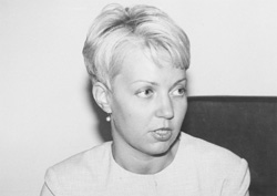 F2.JPG (12695 BYTES)