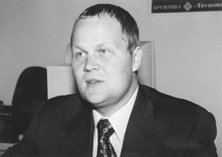 F3.JPG (15286 BYTES)