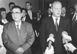 E4.JPG (23225 BYTES)