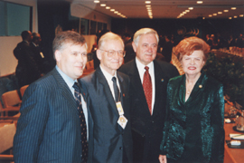 AM1.JPG (62866 BYTES)