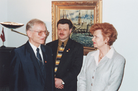 AM2.JPG (51471 BYTES)