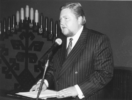 E4.JPG (21542 BYTES)