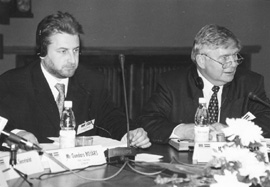 E6.JPG (23325 BYTES)