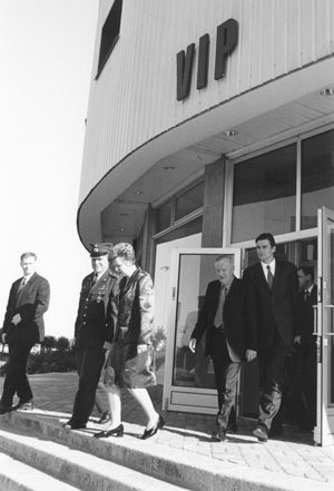 L1.JPG (47347 BYTES)