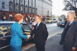 14.JPG (35883 BYTES)