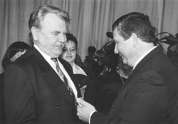 P9.JPG (17538 BYTES)