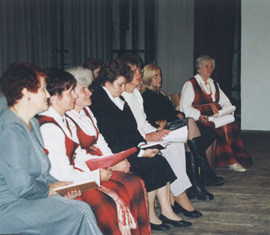 MUZ3.JPG (38821 BYTES)