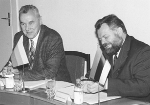 M2.JPG (26086 BYTES)