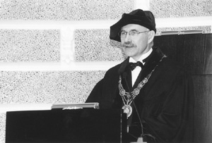 U2.JPG (26031 BYTES)