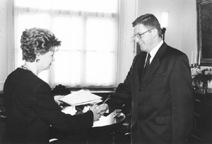 V2.JPG (21372 BYTES)