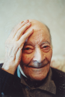 IZ1.JPG (37814 BYTES)