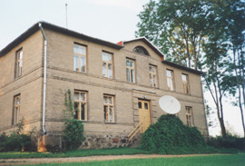 C2.JPG (36618 BYTES)