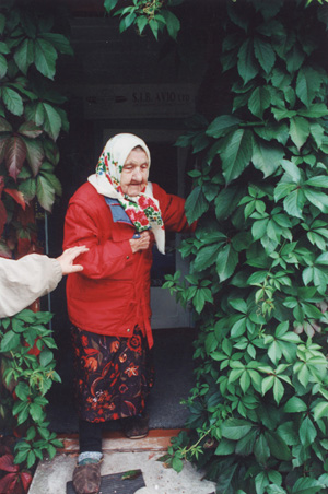 ANNA4.JPG (82165 BYTES)