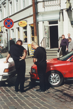 MI2.JPG (161697 BYTES)