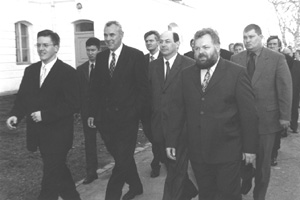 M1.JPG (20672 BYTES)