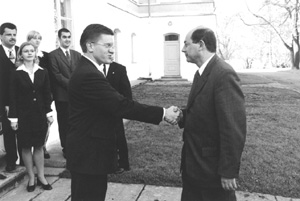 M3.JPG (26682 BYTES)