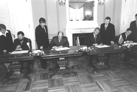 M6.JPG (48335 BYTES)