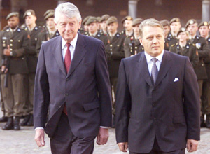 HOLLAND-LATVIA0042451.JPG (41446 BYTES)