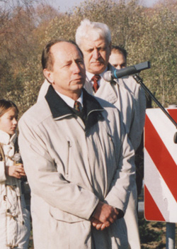 T3.JPG (56225 BYTES)