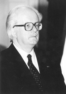 U2.JPG (19155 BYTES)