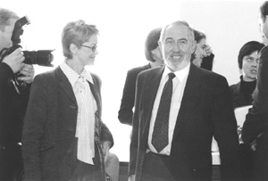 V4.JPG (21596 BYTES)