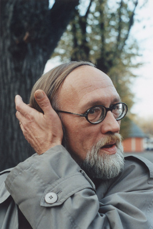 MI2.JPG (58760 BYTES)