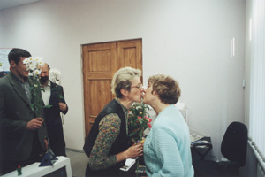 MI4.JPG (28861 BYTES)