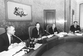 P1.JPG (28121 BYTES)