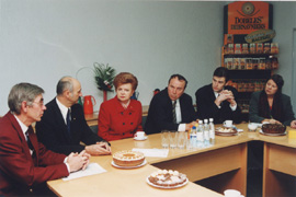 13.JPG (32361 BYTES)