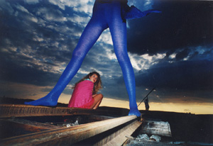 PAZE2.JPG (36412 BYTES)