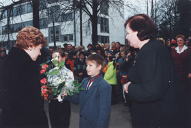 12.JPG (33870 BYTES)