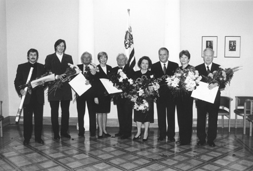 B1.JPG (61773 BYTES)