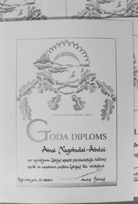 B4.JPG (22383 BYTES)